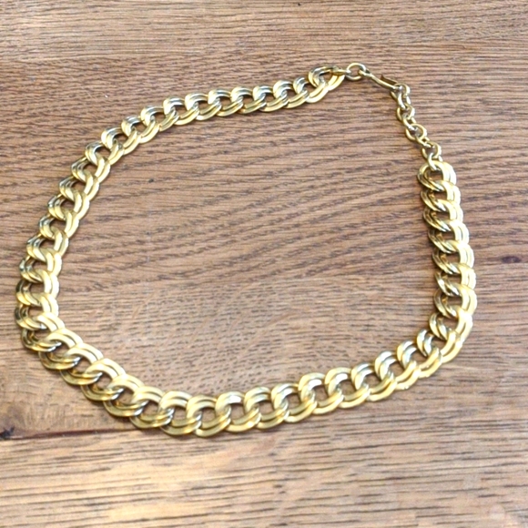 Monet Jewelry - Vintage MONET double link necklace
